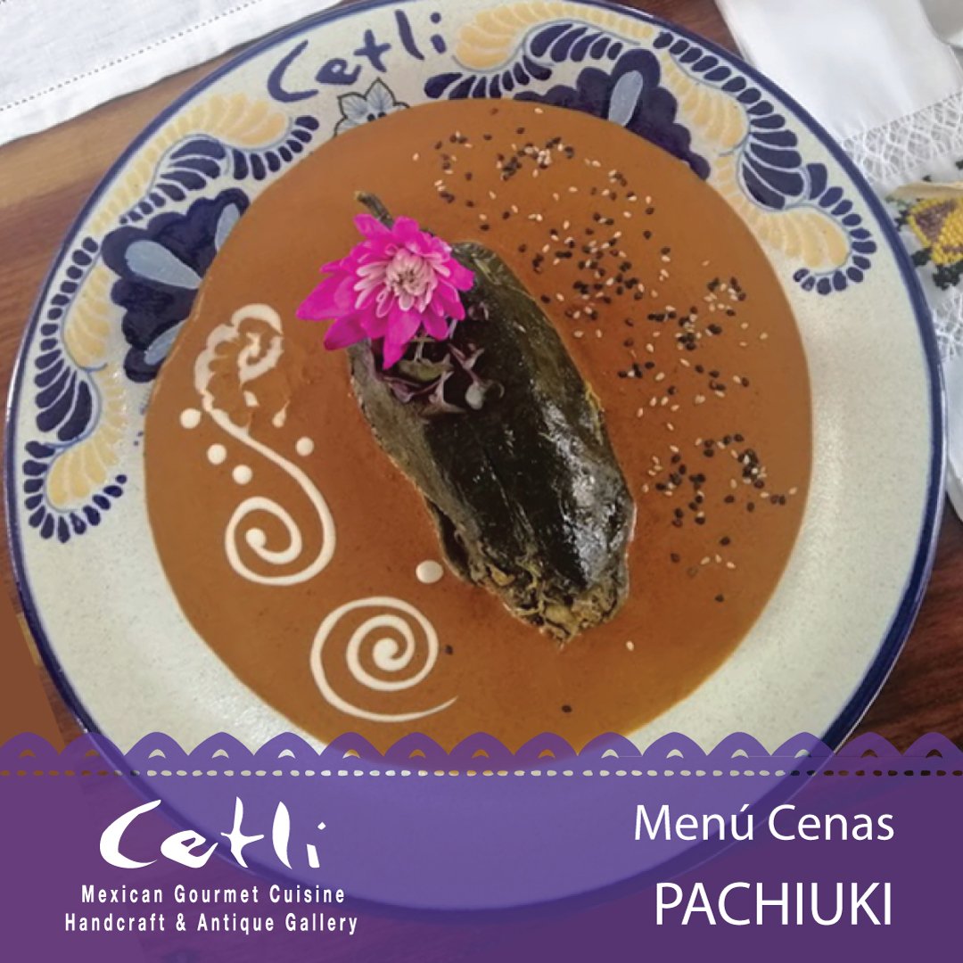 pachuki platillo de mole con cacahuate y chile relleno de verduras
